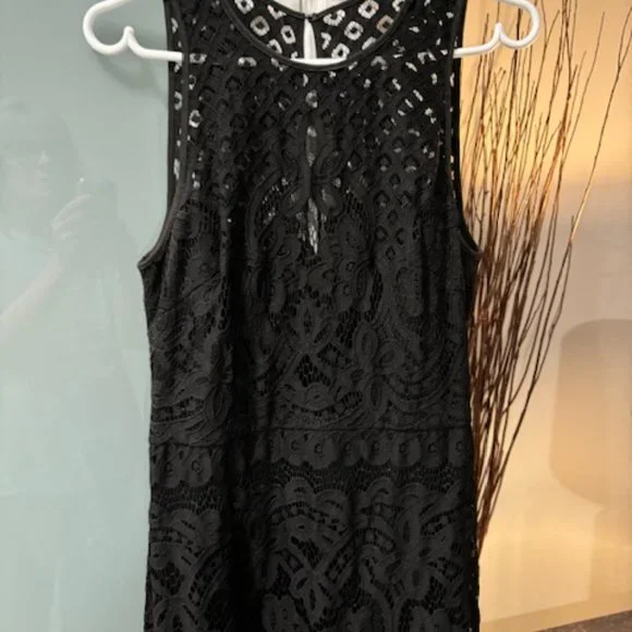 Vera Wang Formal Lace Maxi Dress - Picture 2 of 14